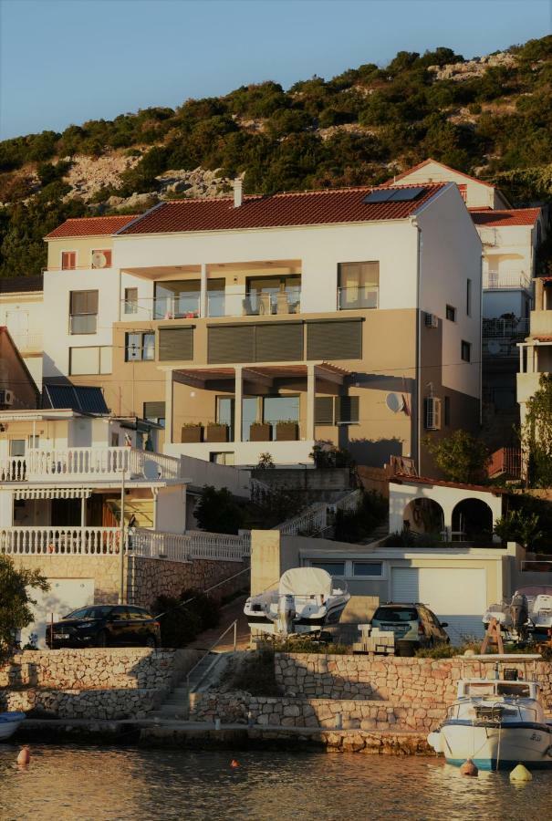 Villa Pina Tisno Esterno foto
